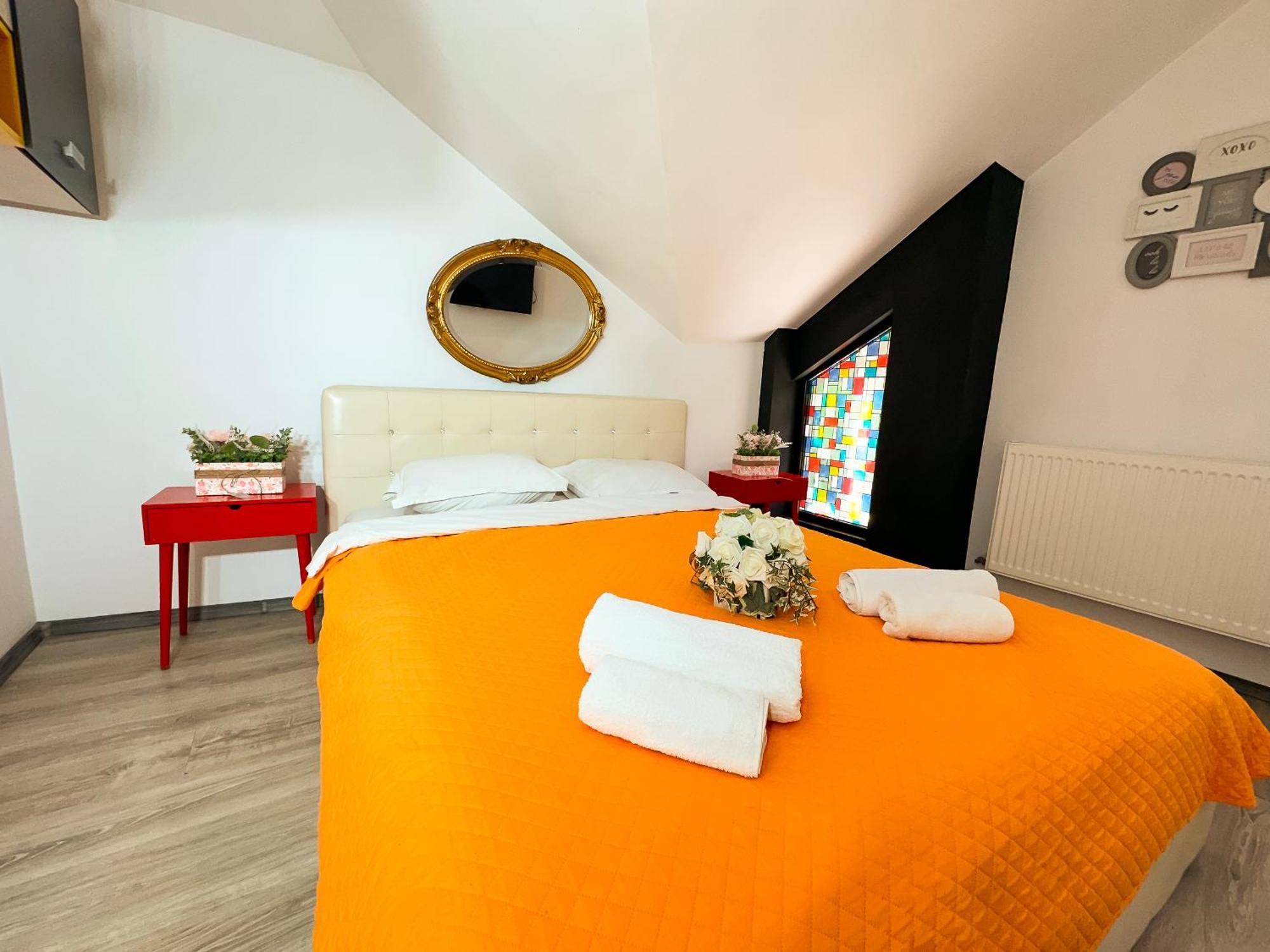 The Vintage - Wonderful Apartment In Best Location Craiova Exteriör bild