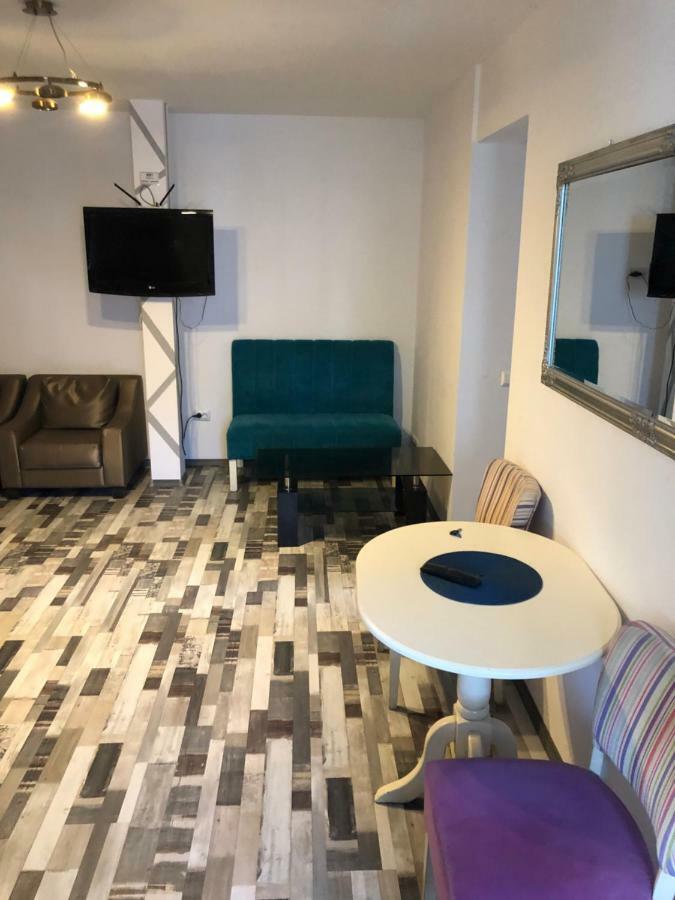 The Vintage - Wonderful Apartment In Best Location Craiova Exteriör bild
